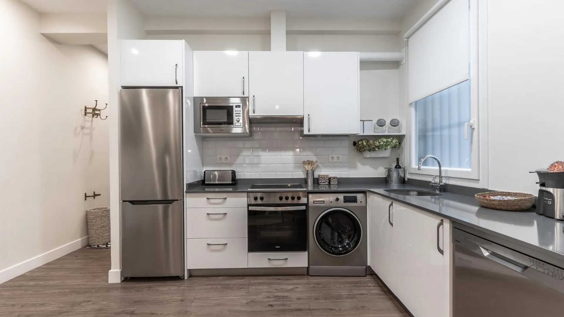 Home-Loving Apartment Bilbao Centre With Parking 0*,